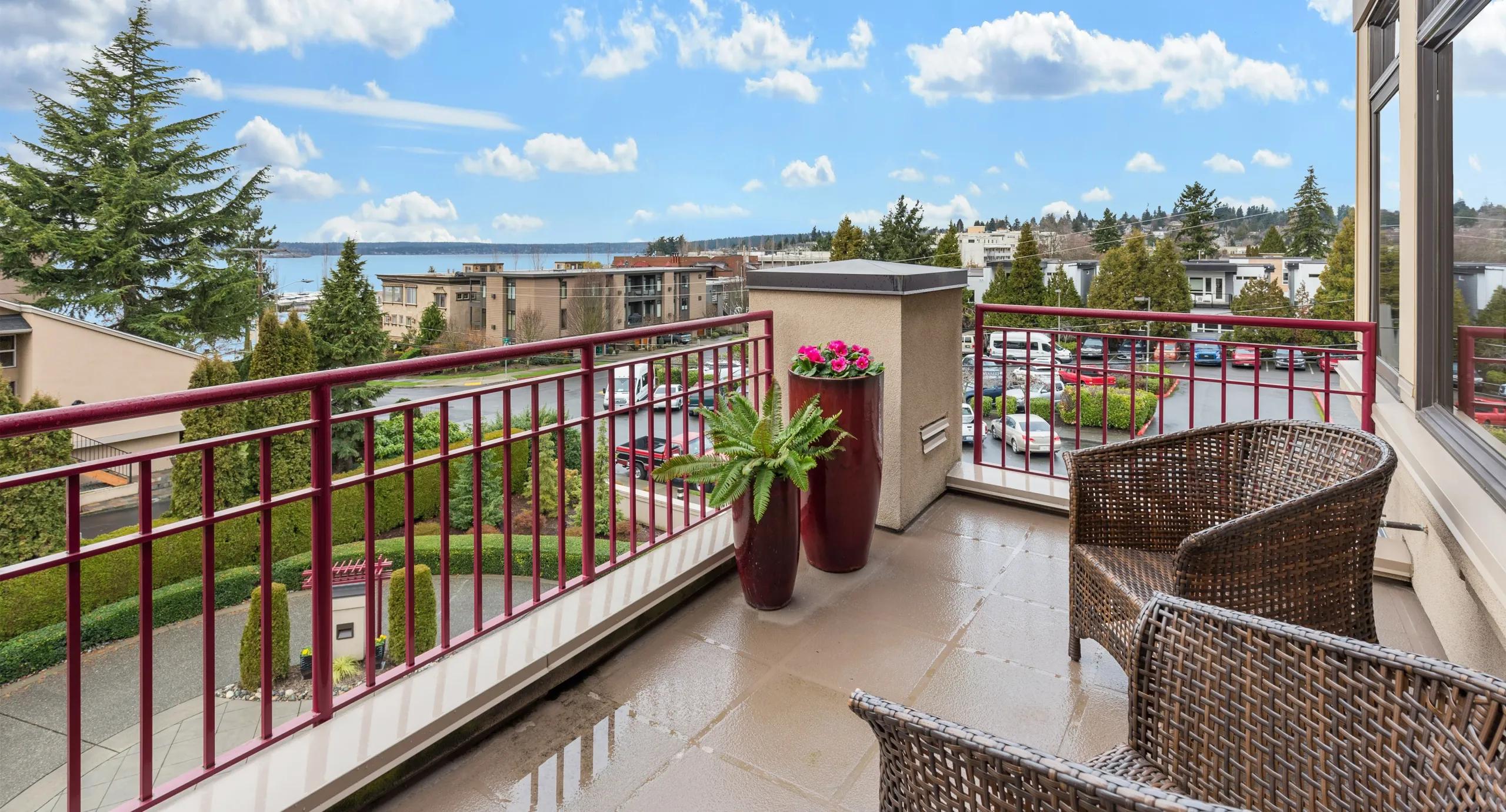 balcony